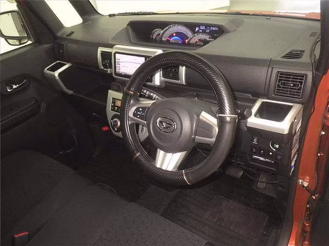 DAIHATSU WAKE