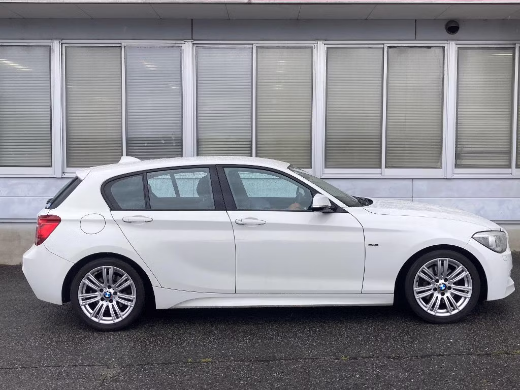 BMW 1-SERIES