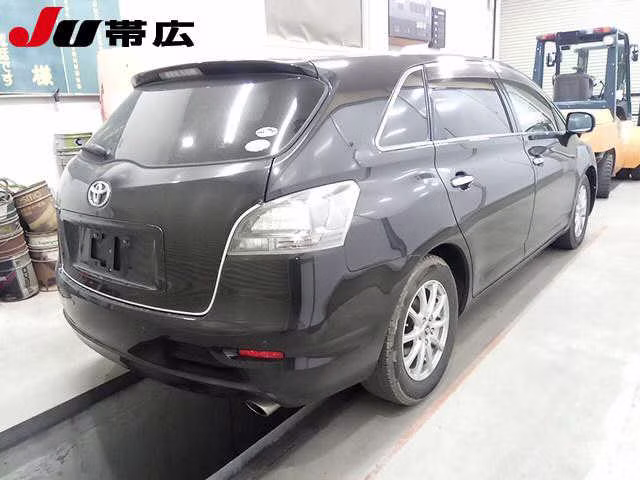 TOYOTA MARK X ZIO