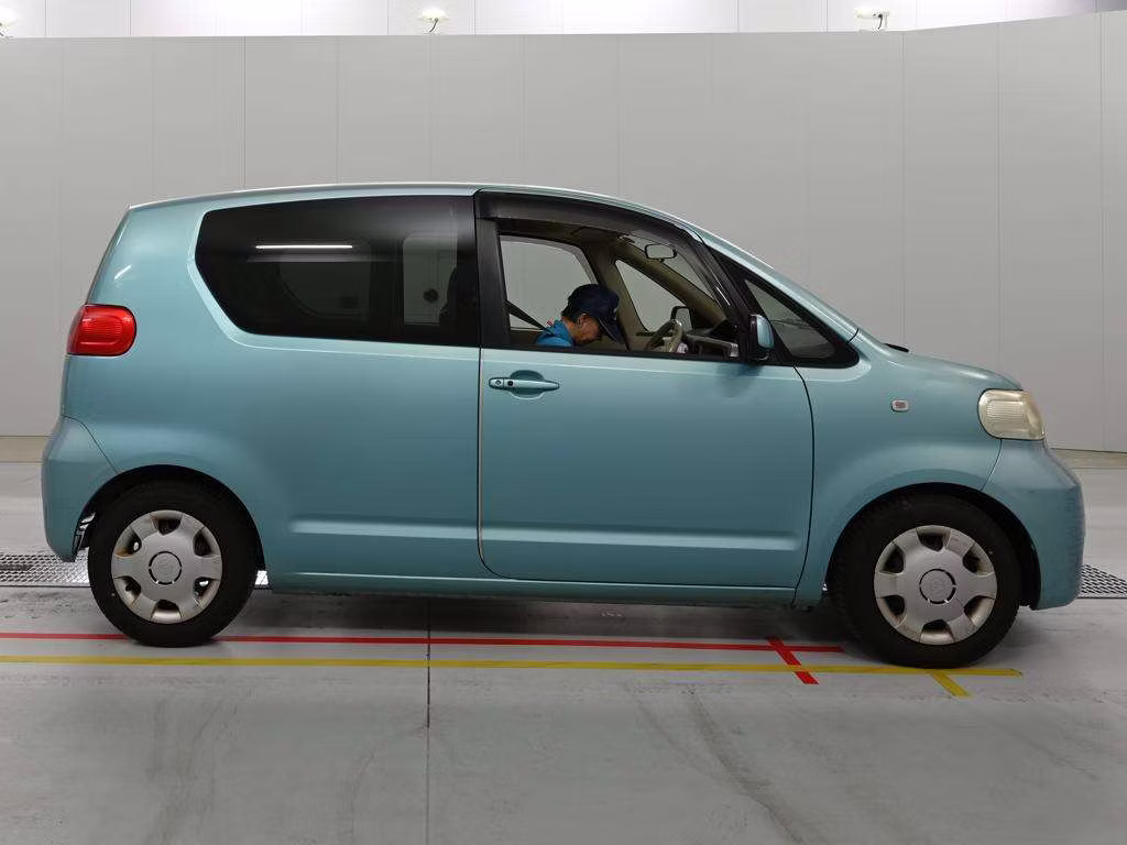 TOYOTA PORTE