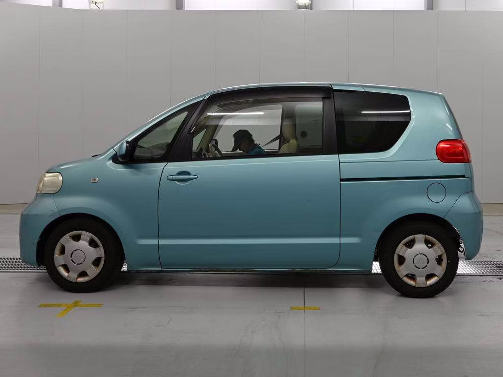 TOYOTA PORTE