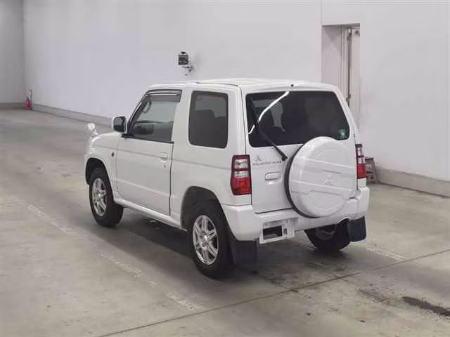 MITSUBISHI PAJERO MINI