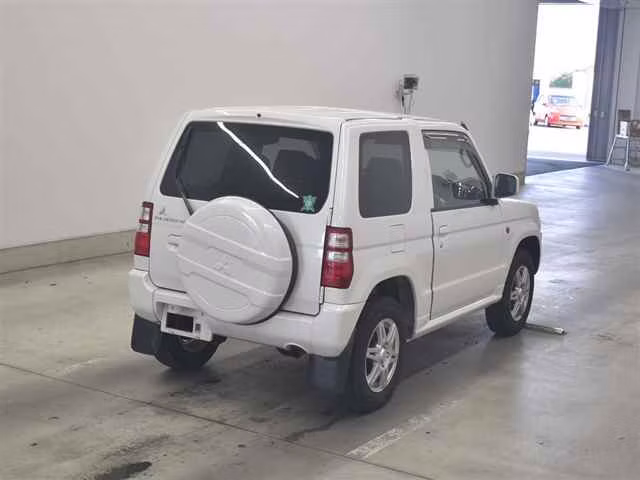 MITSUBISHI PAJERO MINI