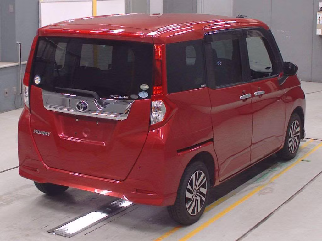 TOYOTA ROOMY