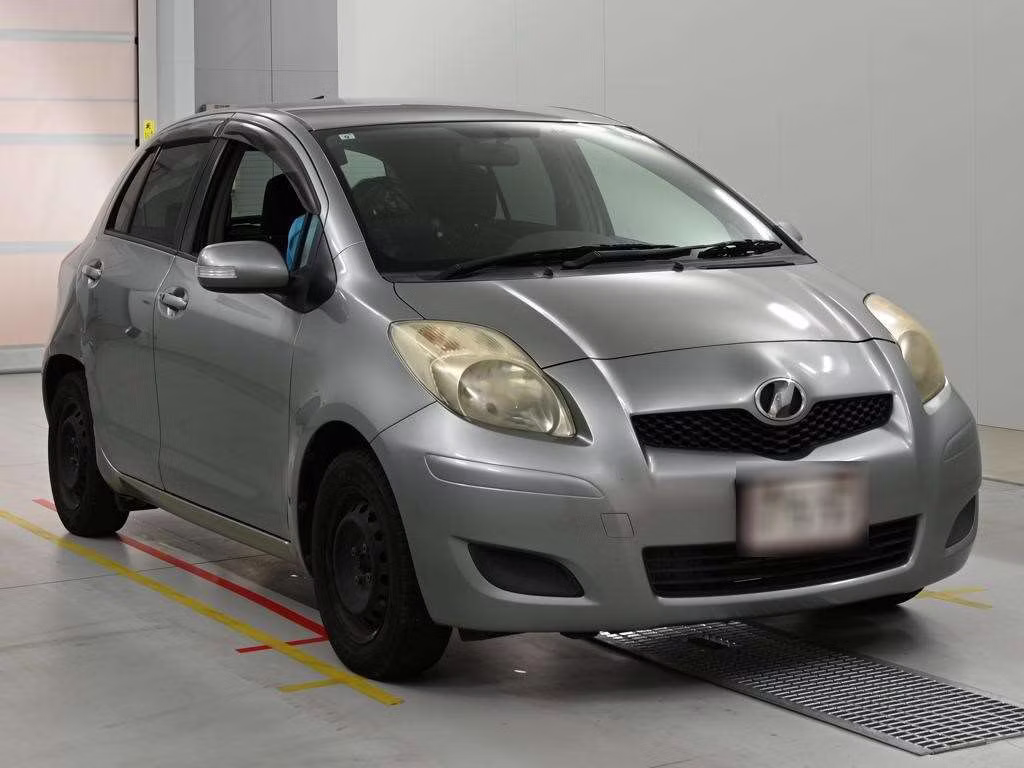 TOYOTA VITZ