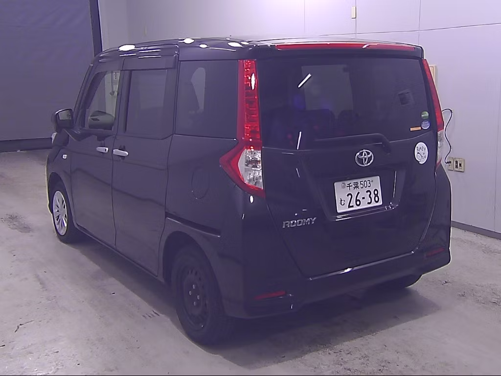 TOYOTA ROOMY