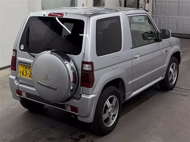 MITSUBISHI PAJERO MINI