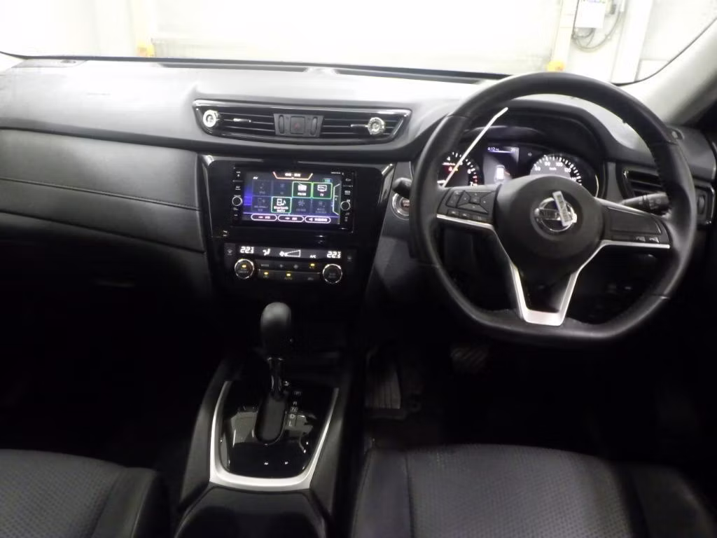NISSAN X-TRAIL