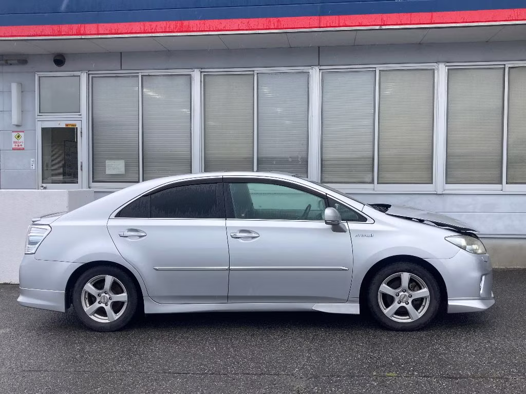 TOYOTA SAI