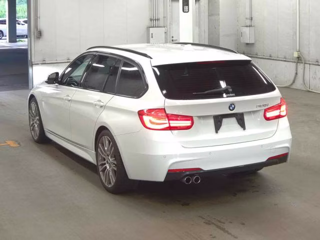 BMW 3-SERIES