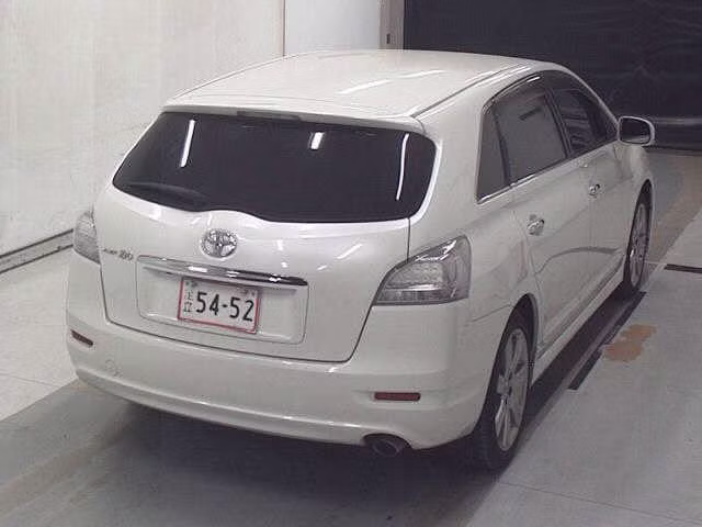 TOYOTA MARK X ZIO