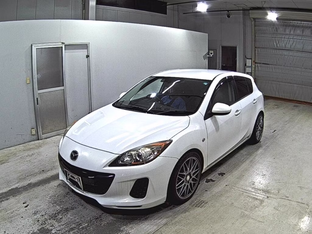 MAZDA AXELA