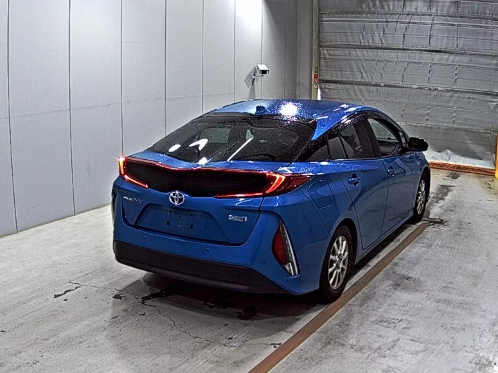 TOYOTA PRIUS PHV