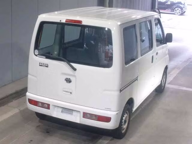 TOYOTA PIXIS VAN
