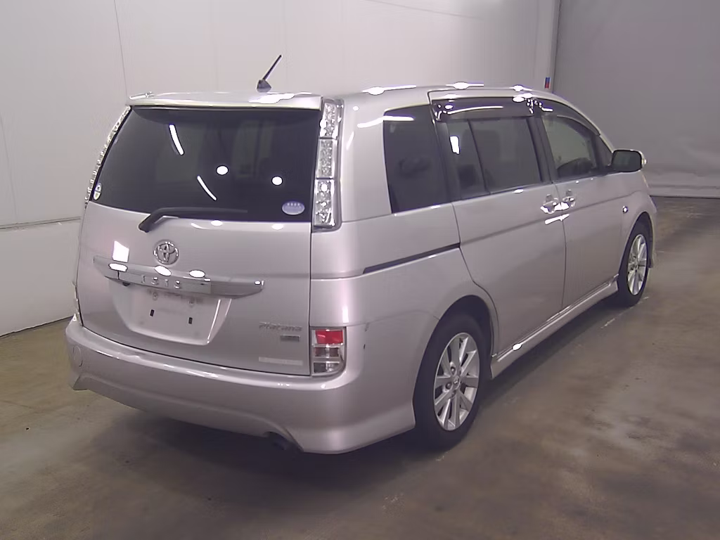 TOYOTA ISIS