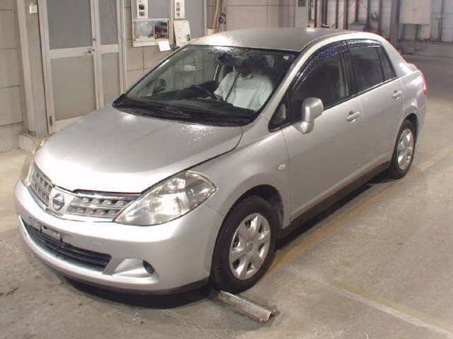 NISSAN TIIDA LATIO
