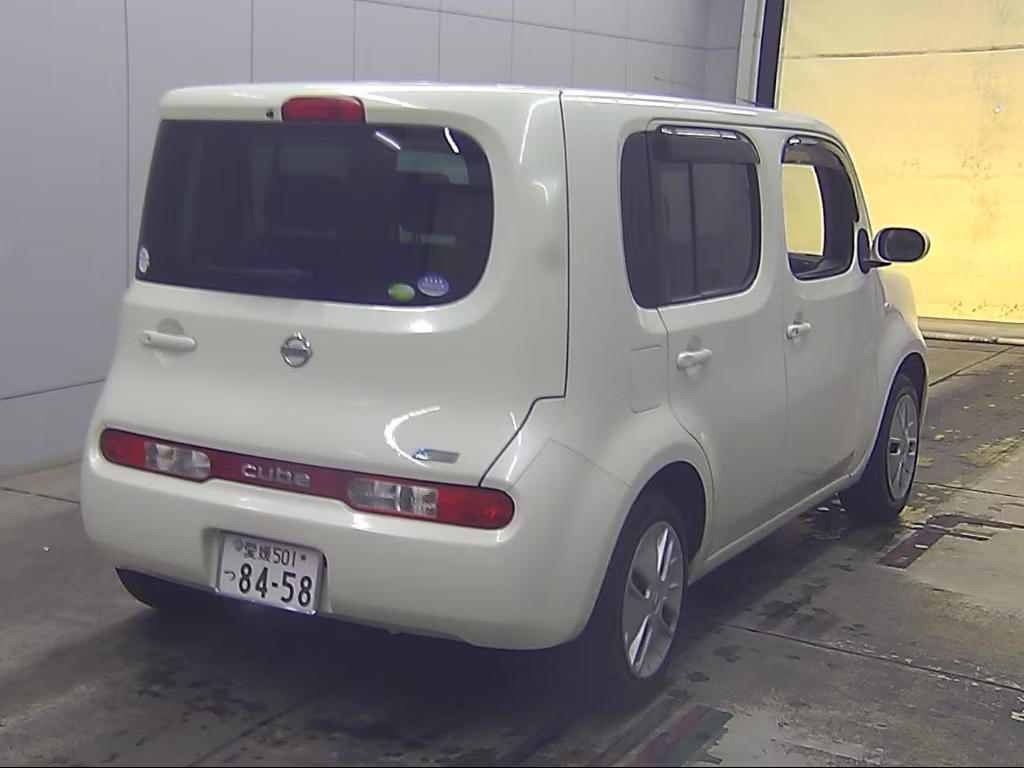 NISSAN CUBE