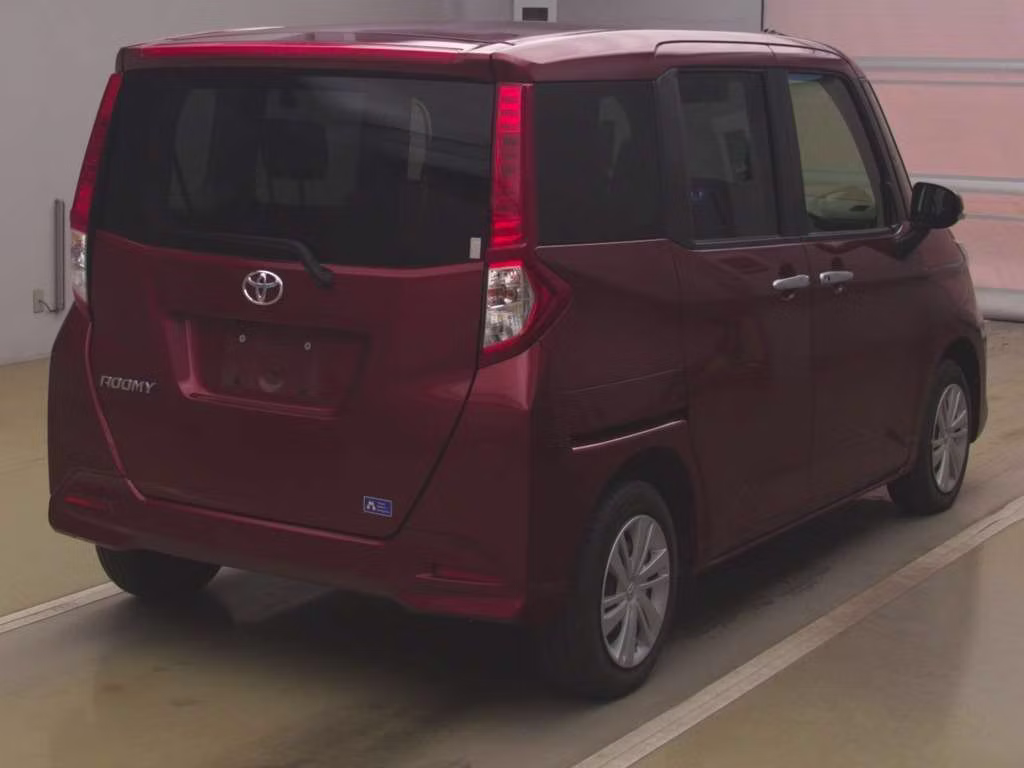 TOYOTA ROOMY