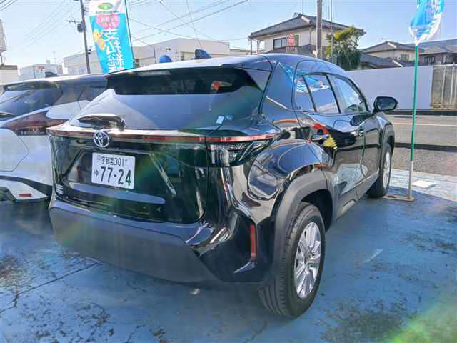 TOYOTA YARIS CROSS