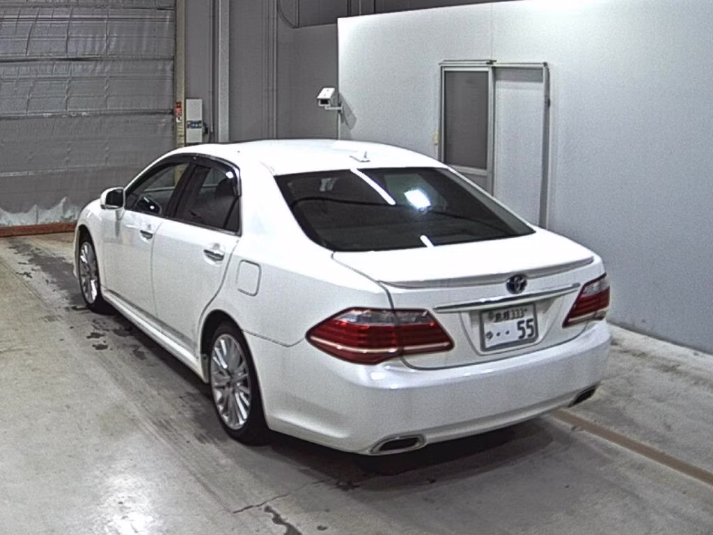 TOYOTA CROWN
