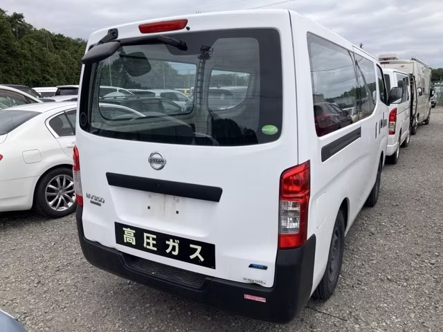 NISSAN NV350 CARAVAN