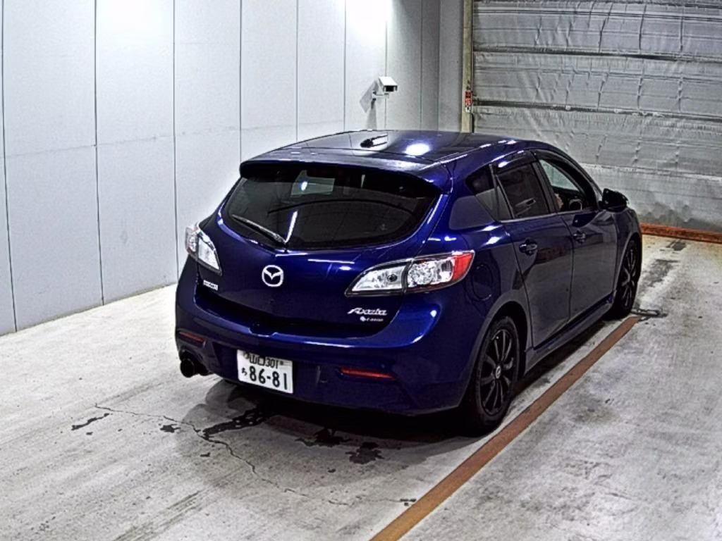 MAZDA AXELA
