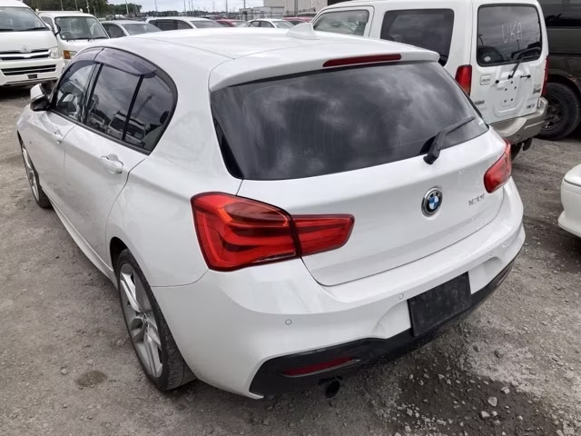 BMW 1-SERIES