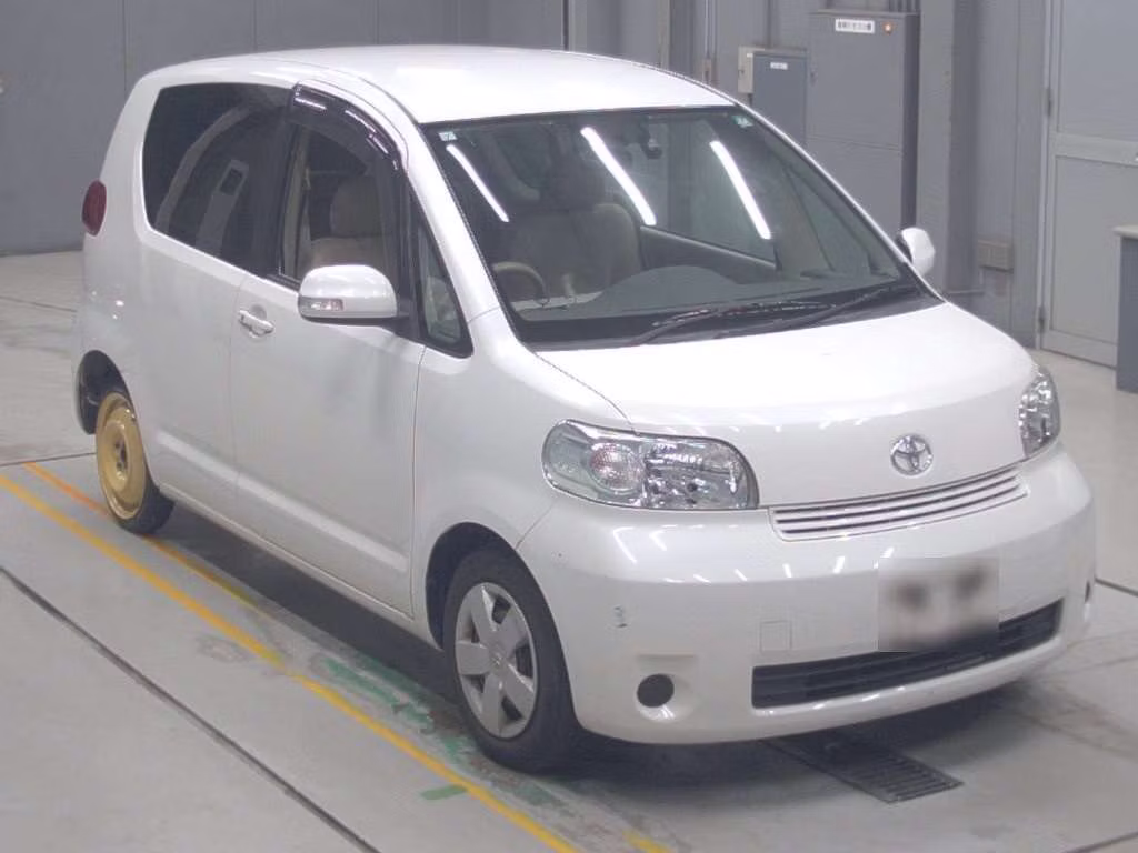 TOYOTA PORTE