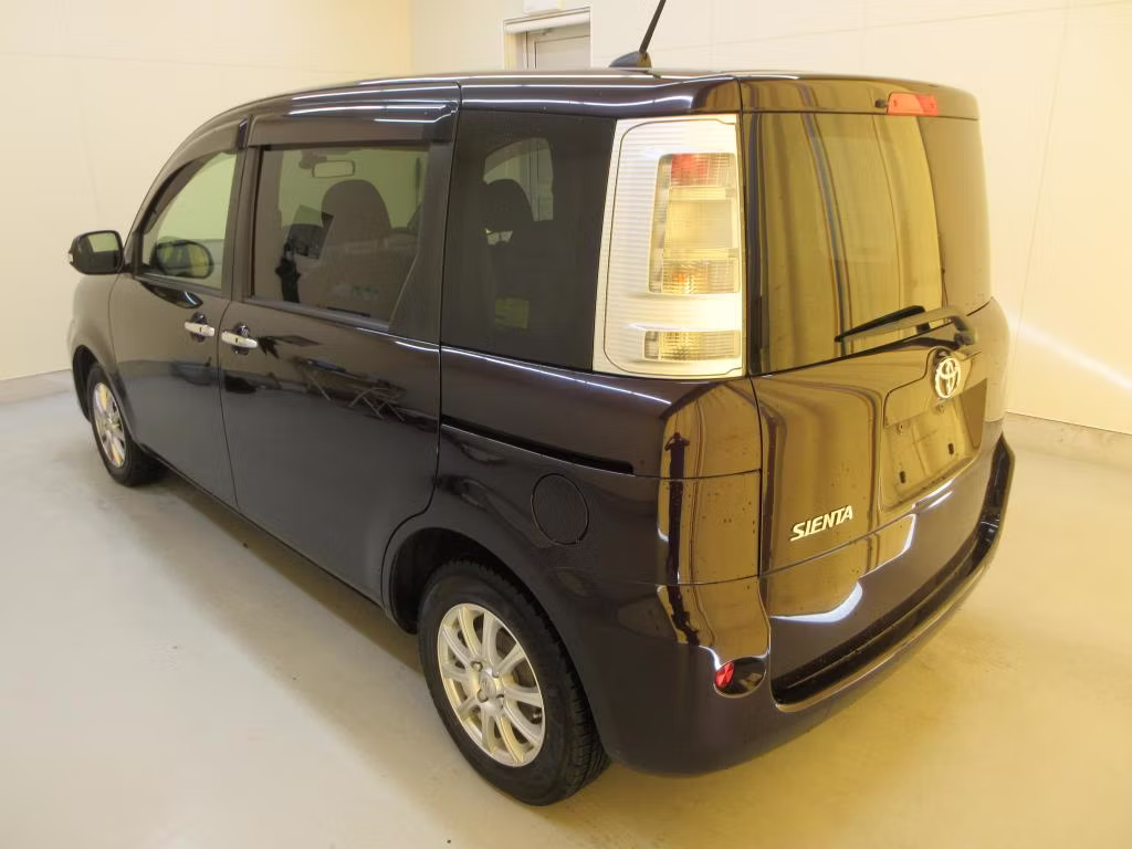 TOYOTA SIENTA