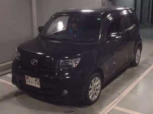 TOYOTA BB