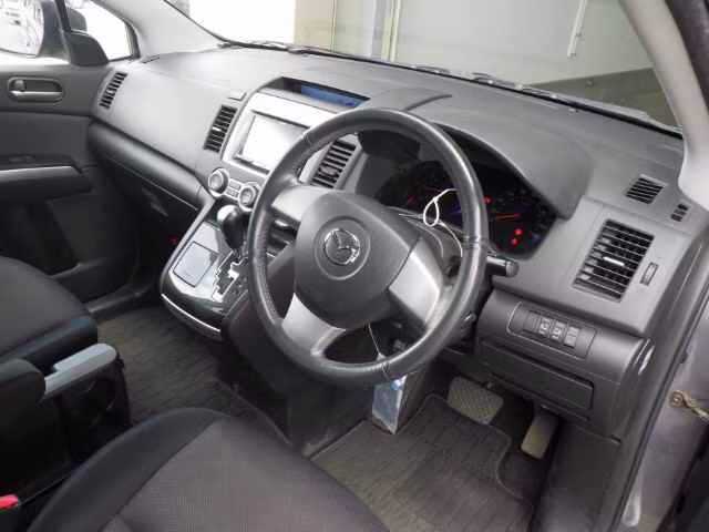 MAZDA MPV