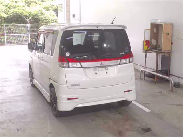 MITSUBISHI DELICA D:2