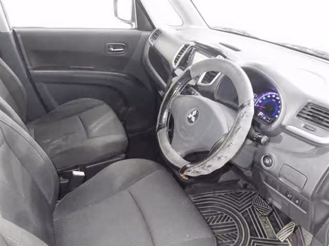 MITSUBISHI DELICA D:2
