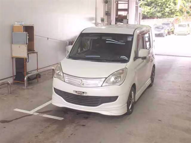 MITSUBISHI DELICA D:2