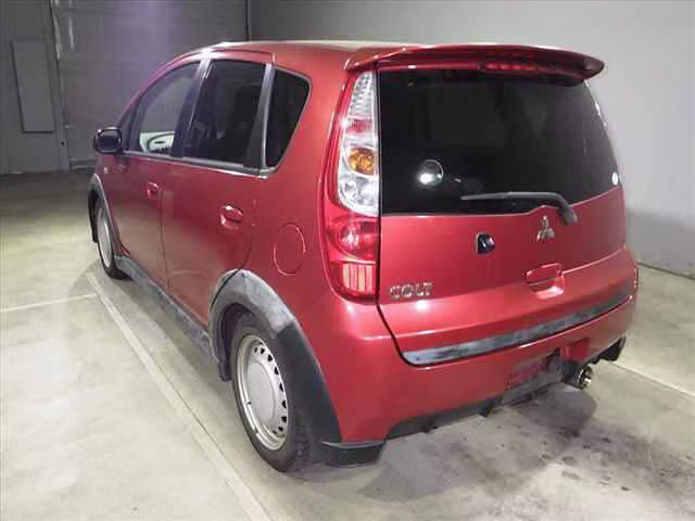 MITSUBISHI COLT