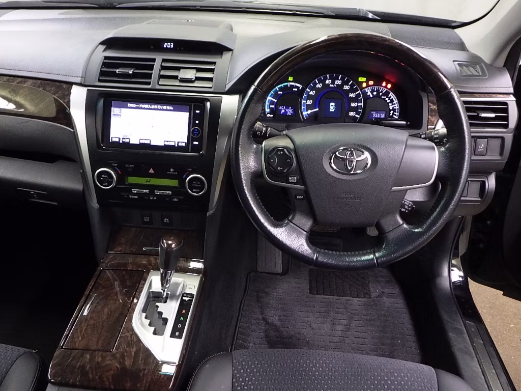 TOYOTA CAMRY
