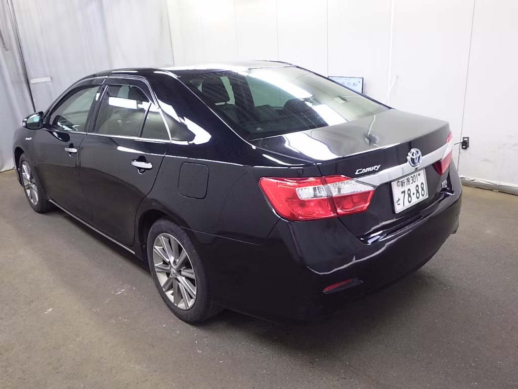 TOYOTA CAMRY