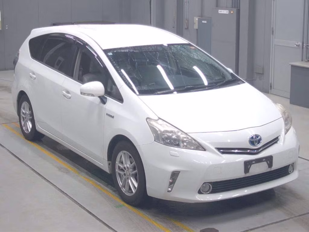 TOYOTA PRIUS ALPHA