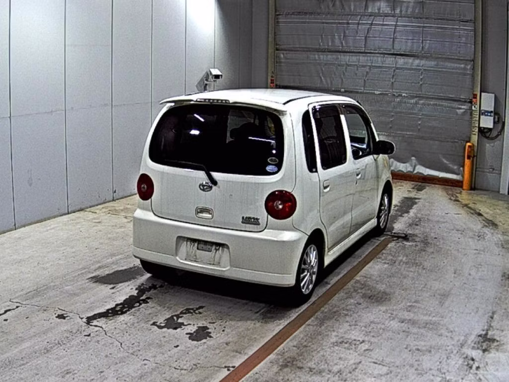 DAIHATSU MOVE LATTE
