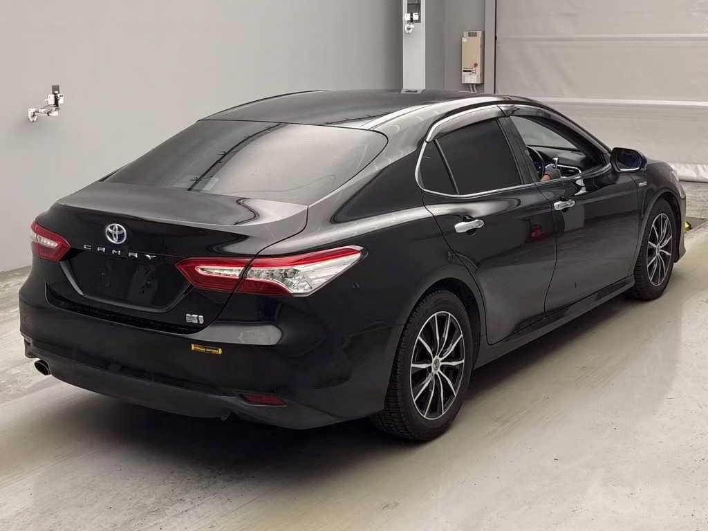 TOYOTA CAMRY