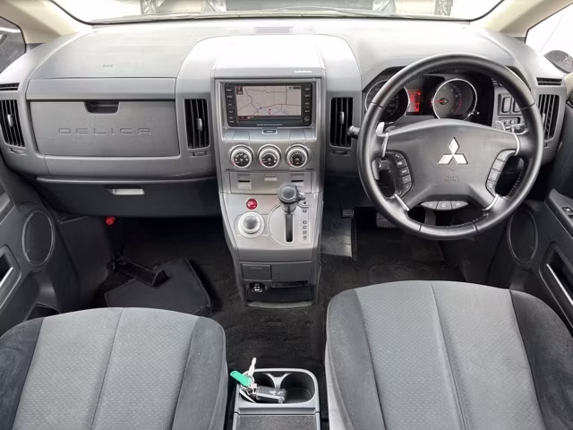 MITSUBISHI DELICA D:5