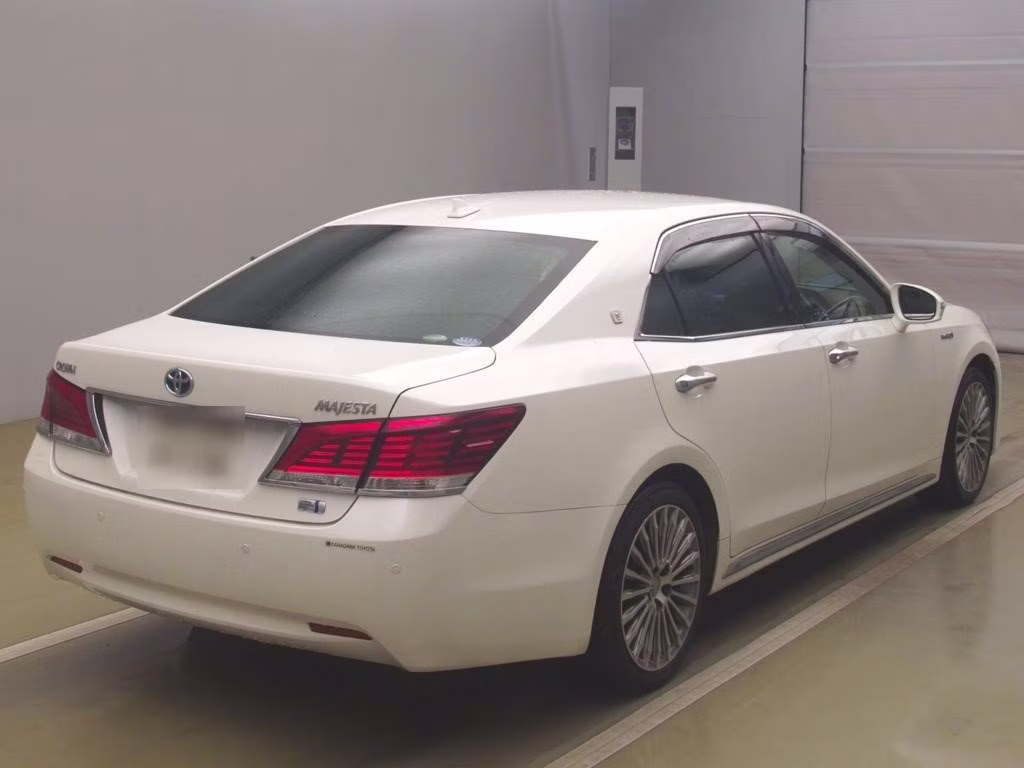 TOYOTA CROWN MAJESTA