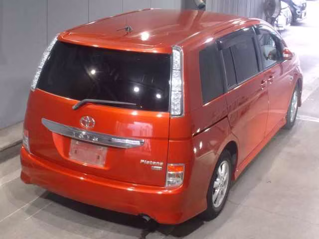 TOYOTA ISIS