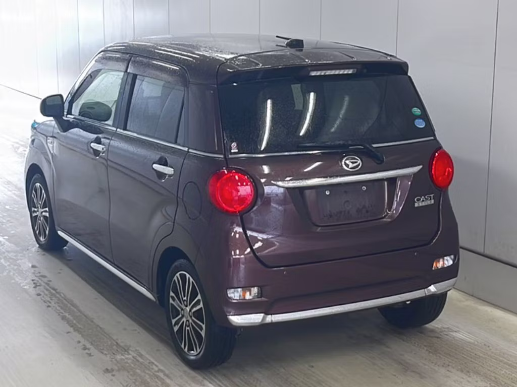 DAIHATSU CAST