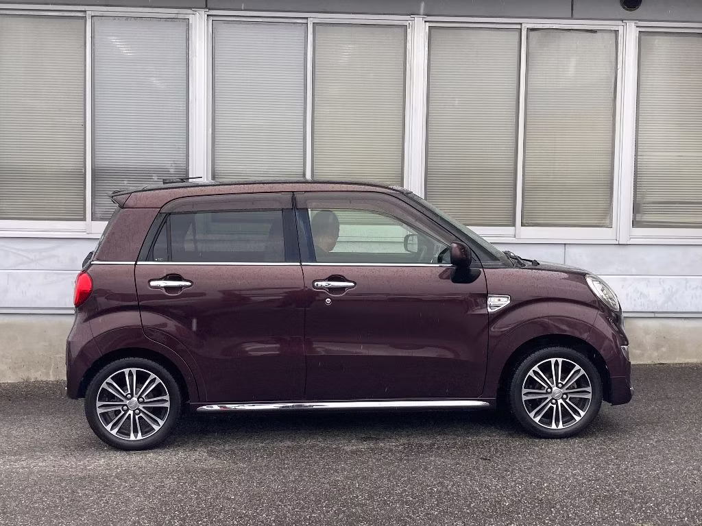 DAIHATSU CAST