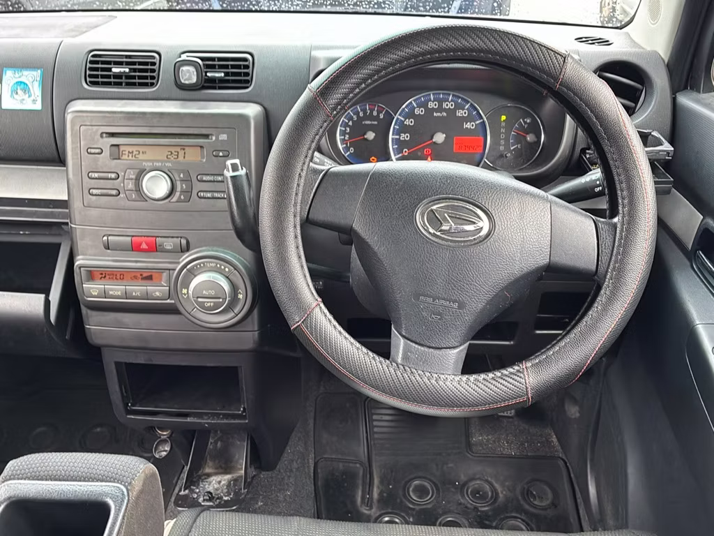 DAIHATSU MOVE CONTE