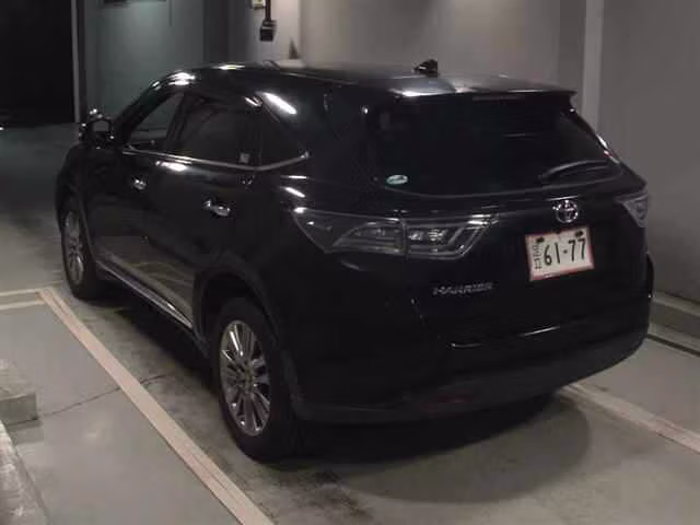 TOYOTA HARRIER