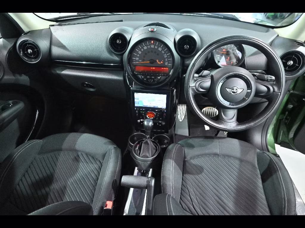 MINI CROSSOVER