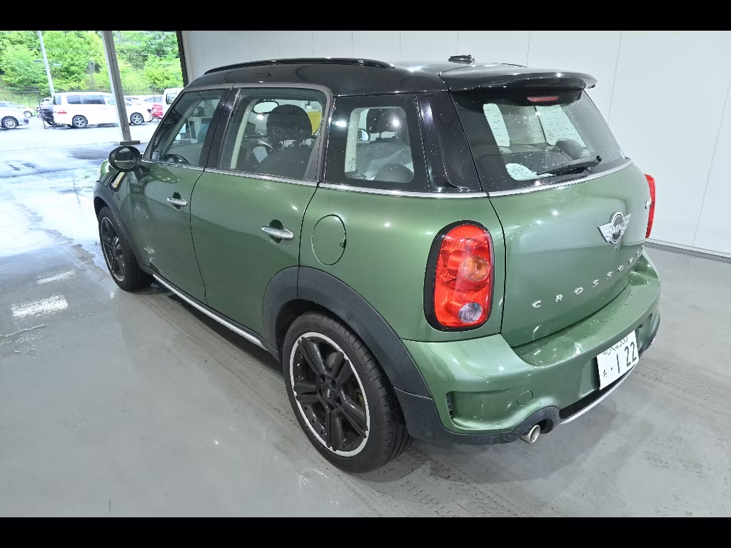 MINI CROSSOVER