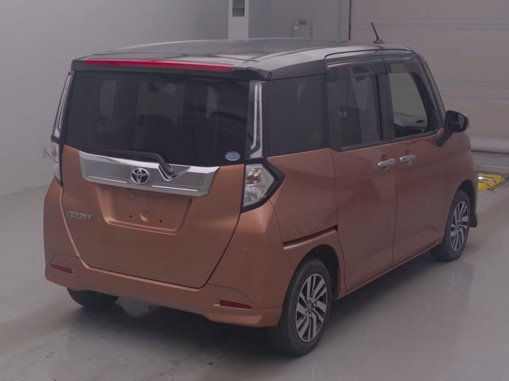 TOYOTA ROOMY